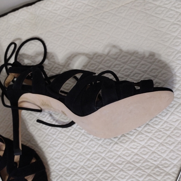 Banana Republic Twist-Front Suede Heel - NWOT - Picture 3 of 16